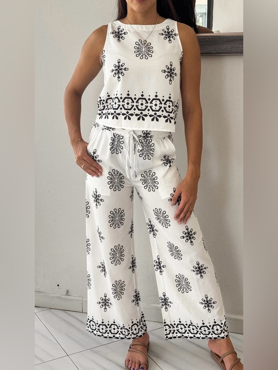 Pants - White Wide-Leg Printed Drawstring Pants